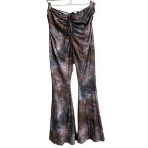 Dolls Kill Darker Wavs Fader V-Cut Washed Bell Bottoms  - Rust Size XXL